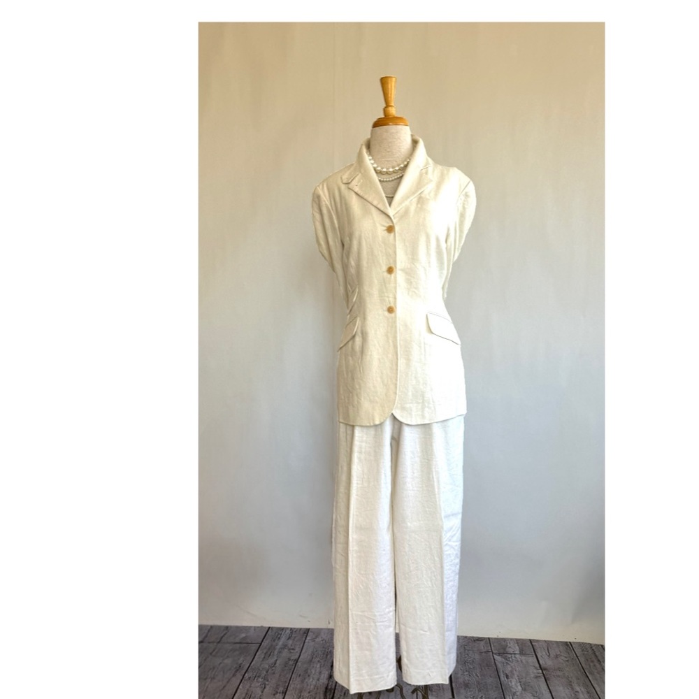 DKNY linen pantsuit in off white color. Size 12.